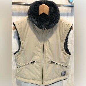 Cold As Ice Womens Reversible Vest Khaki faux fur LIned Size Small